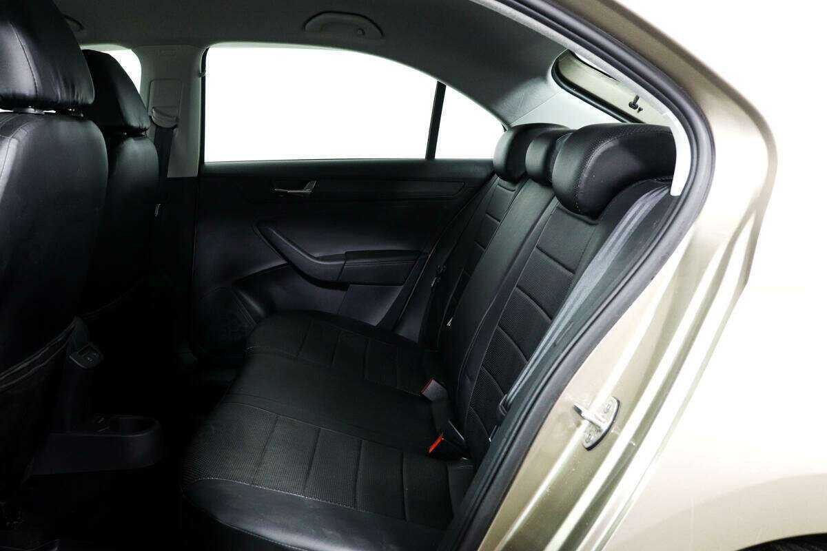 Skoda Rapid 2020 года с пробегом. Фото: #11