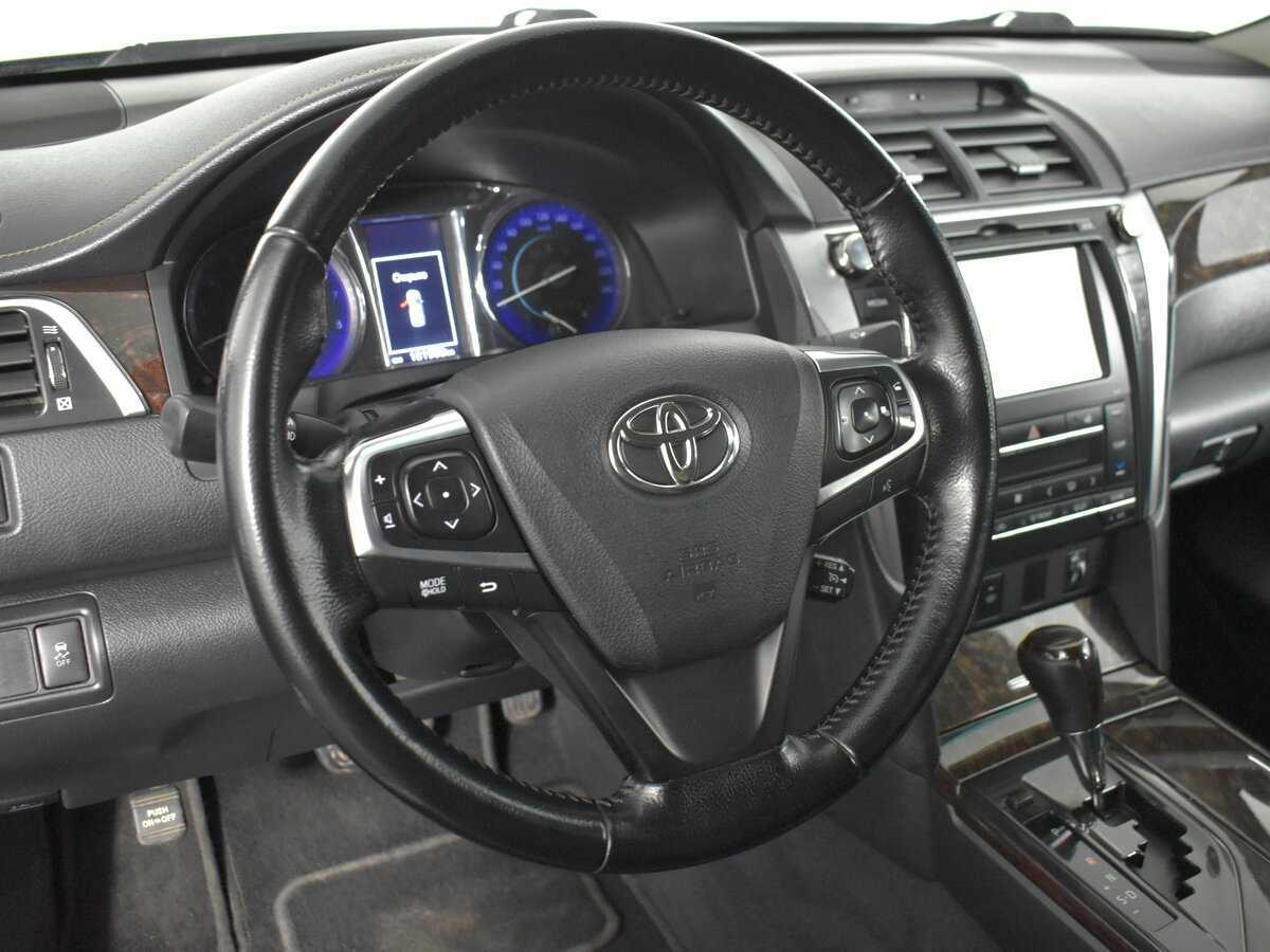 Toyota Camry 2015 года с пробегом. Фото: #9