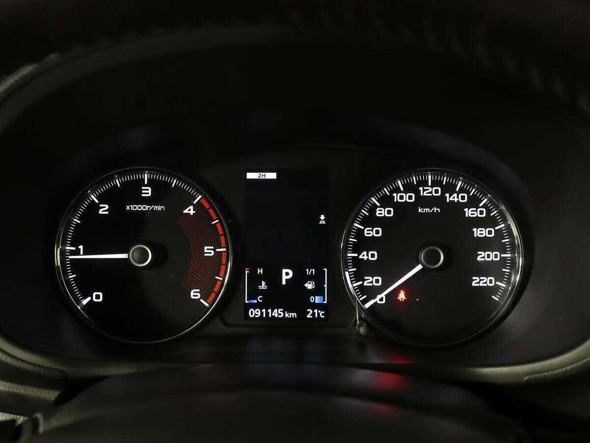 Mitsubishi Pajero Sport 2017 года с пробегом. Фото: #9