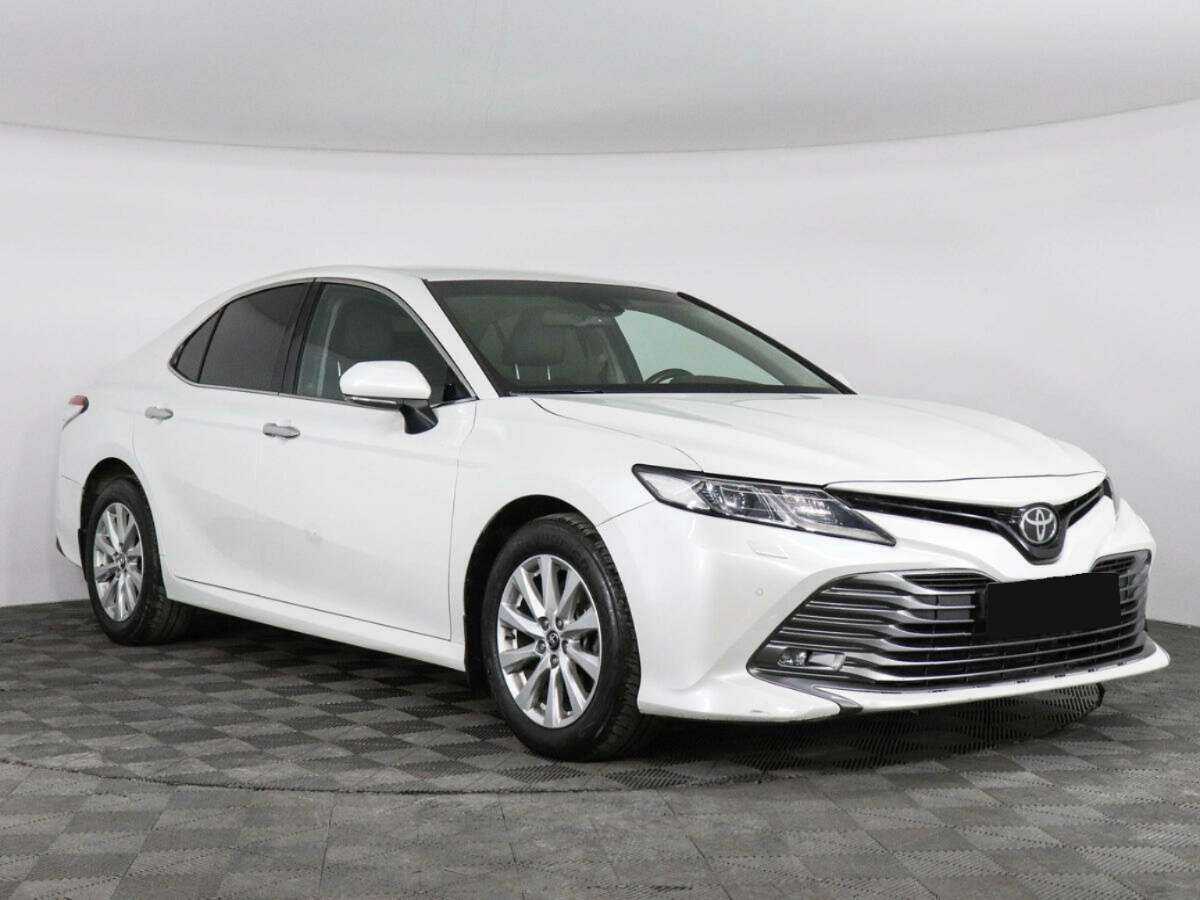 Toyota Camry 2019 года с пробегом. Фото: #2
