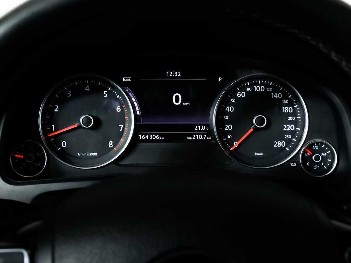 Volkswagen Touareg 2013 года с пробегом. Фото: #9
