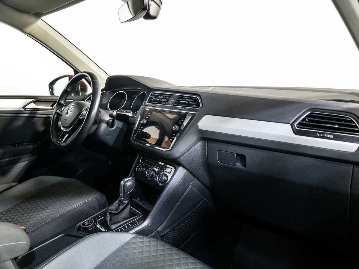 Volkswagen Tiguan 2017 года с пробегом. Фото: #8