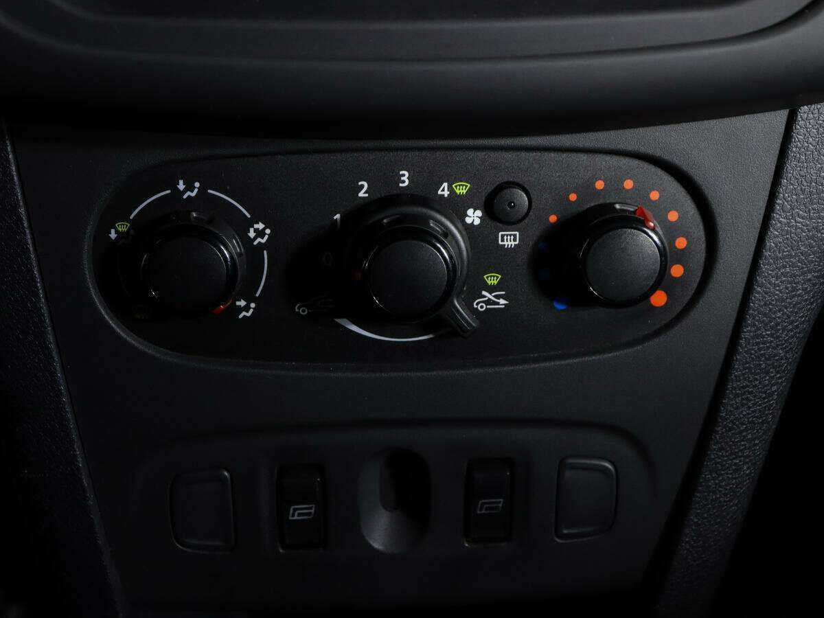 Renault Logan 2020 года с пробегом. Фото: #16