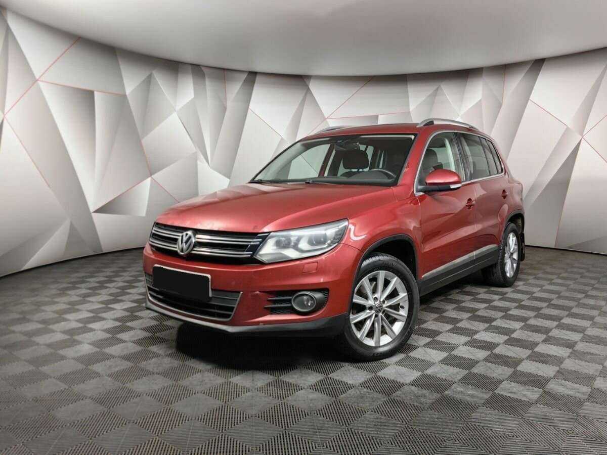 Volkswagen Tiguan 2012 года с пробегом. Фото: #0