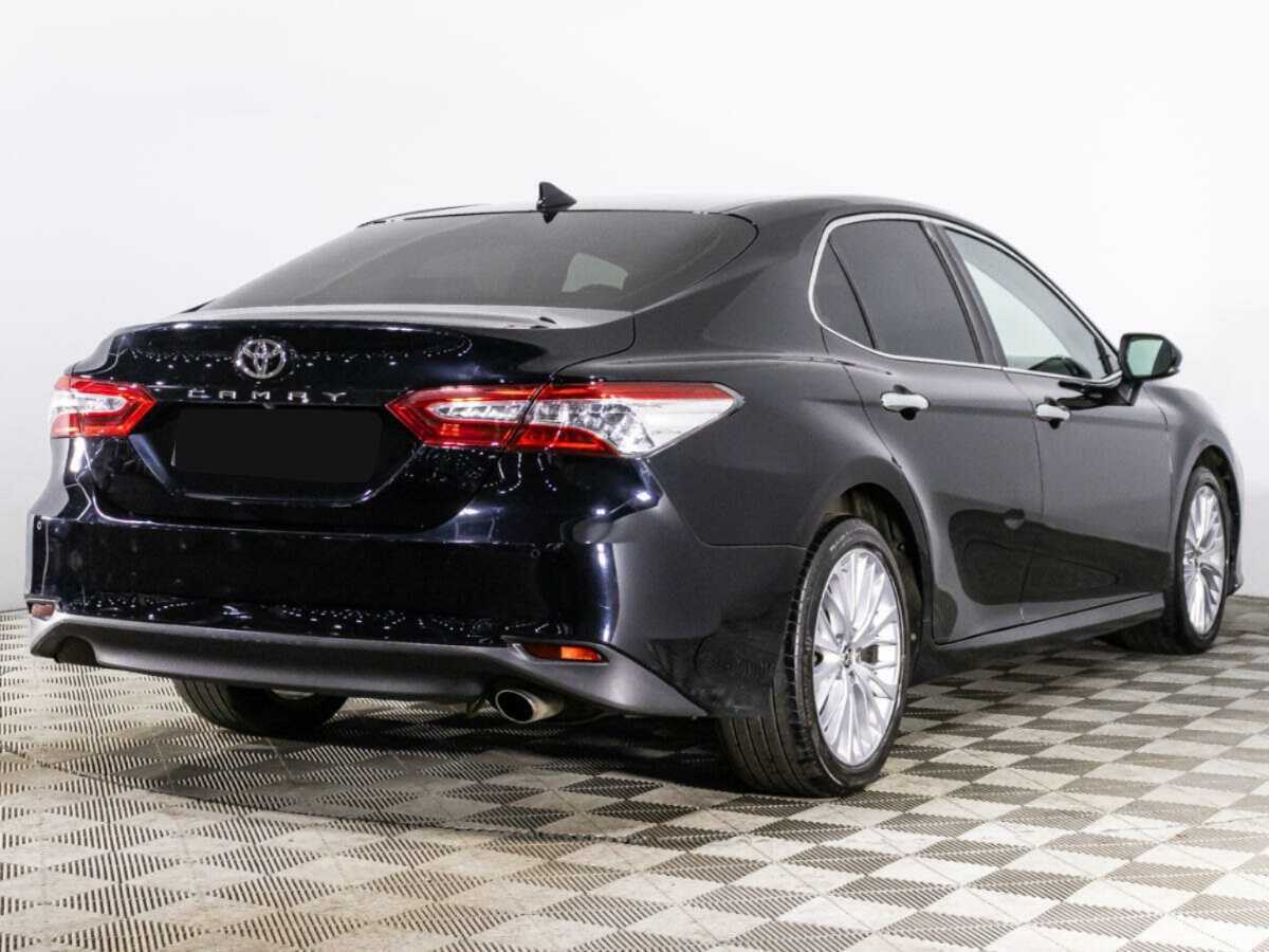 Toyota Camry 2018 года с пробегом. Фото: #4