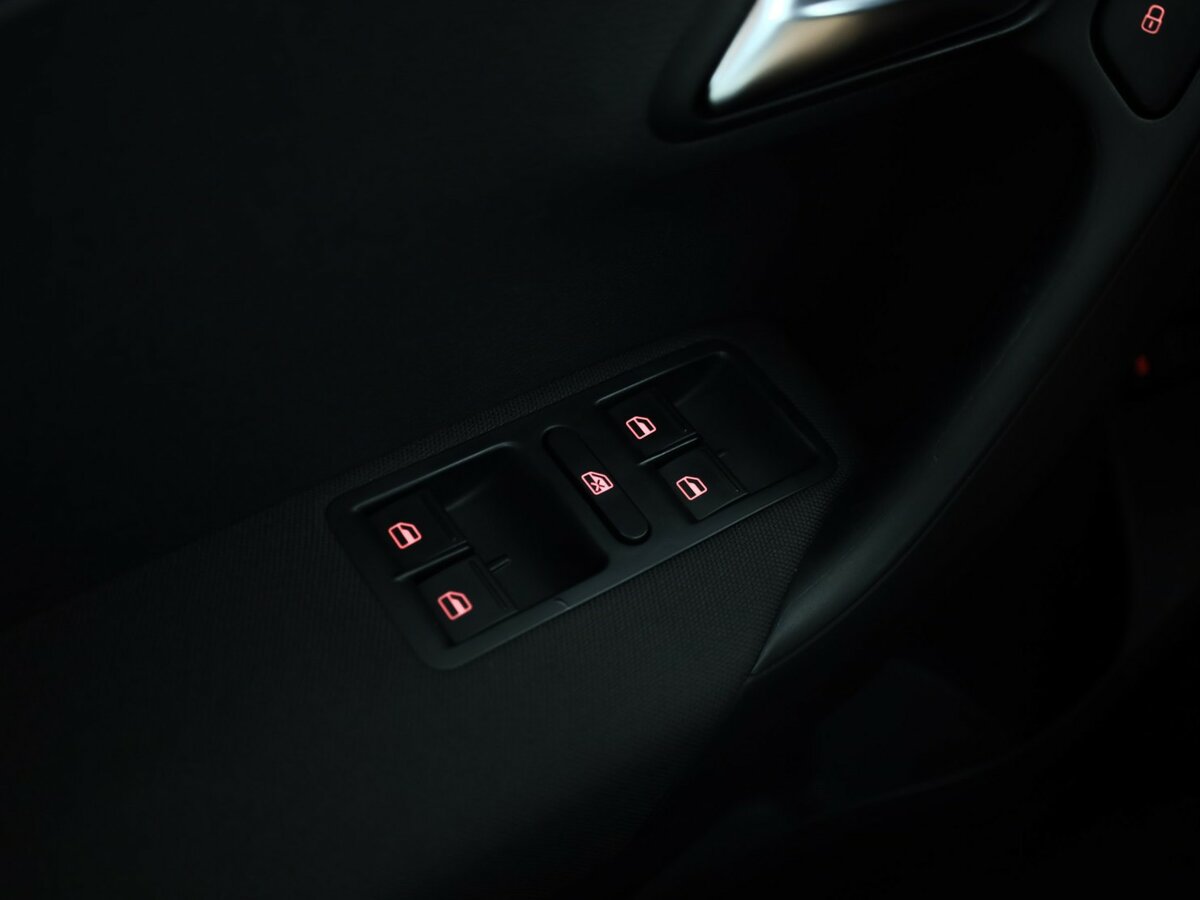 Volkswagen Polo 2015 года с пробегом. Фото: #15