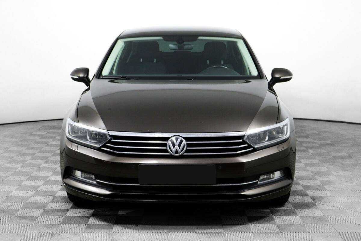 Volkswagen Passat 2016 года с пробегом. Фото: #1
