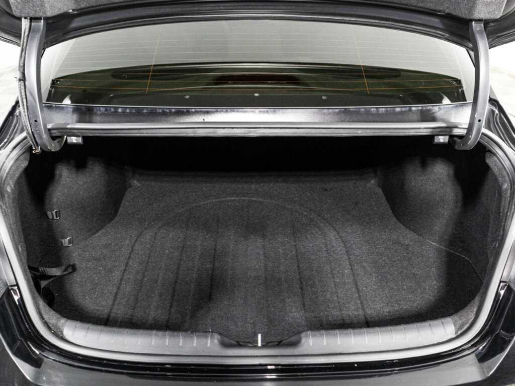 Hyundai Elantra 2021 года с пробегом. Фото: #14