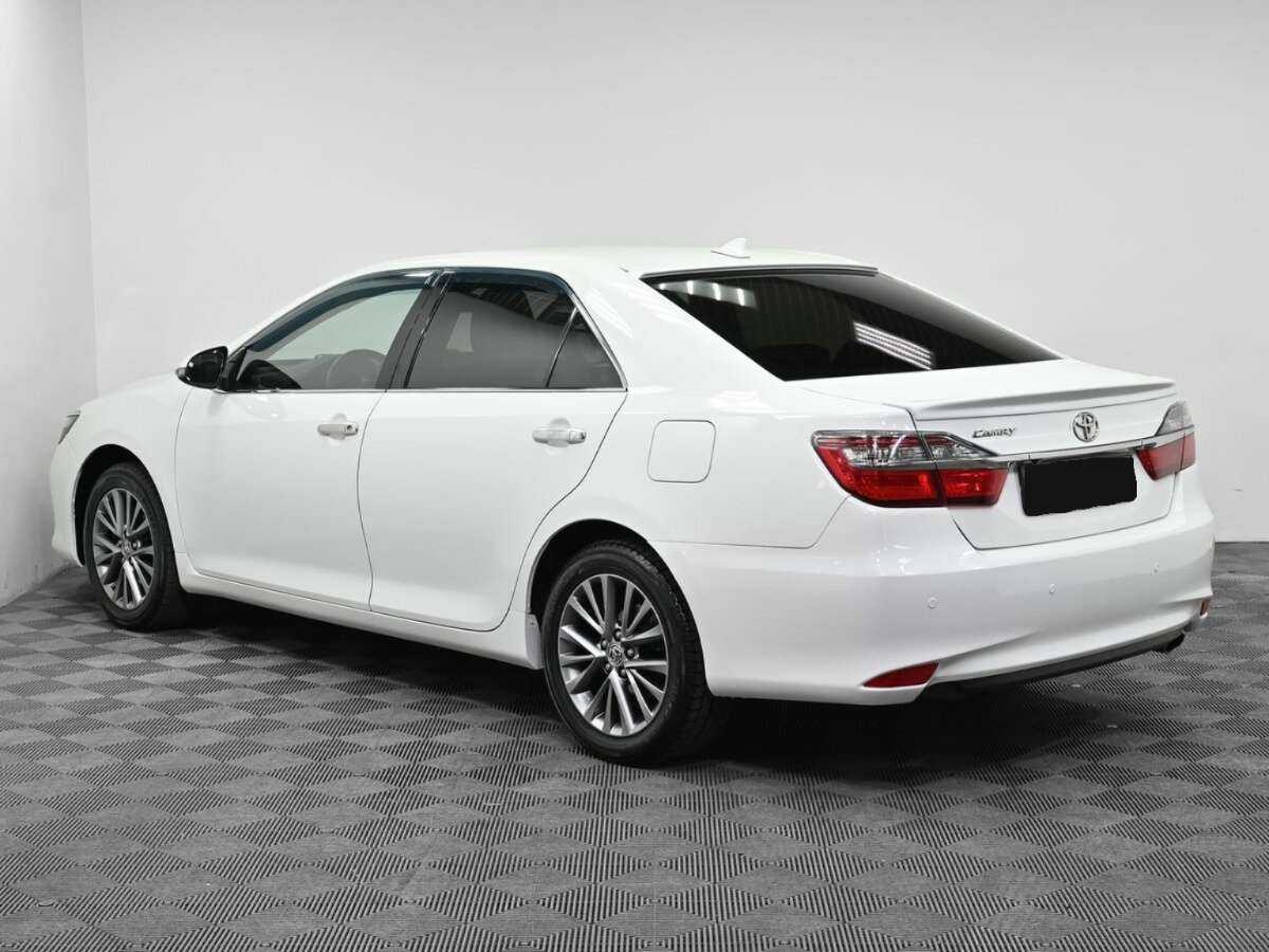 Toyota Camry 2017 года с пробегом. Фото: #3