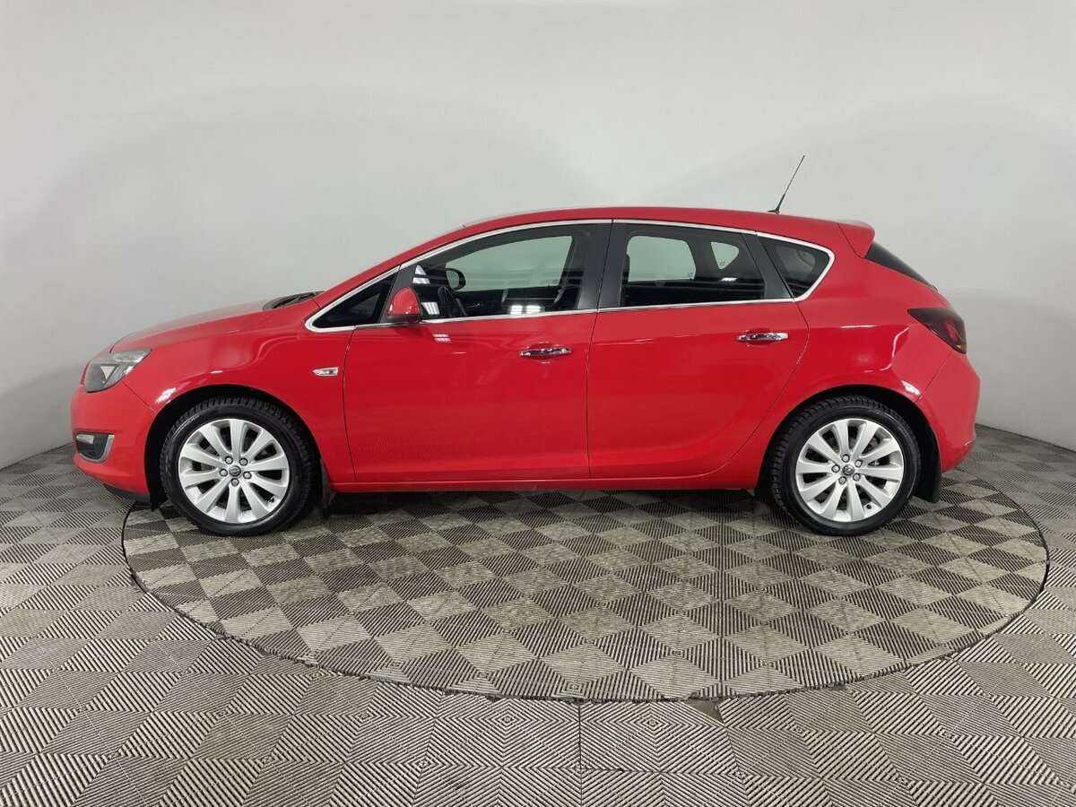 Opel Astra 2013 года с пробегом. Фото: #4