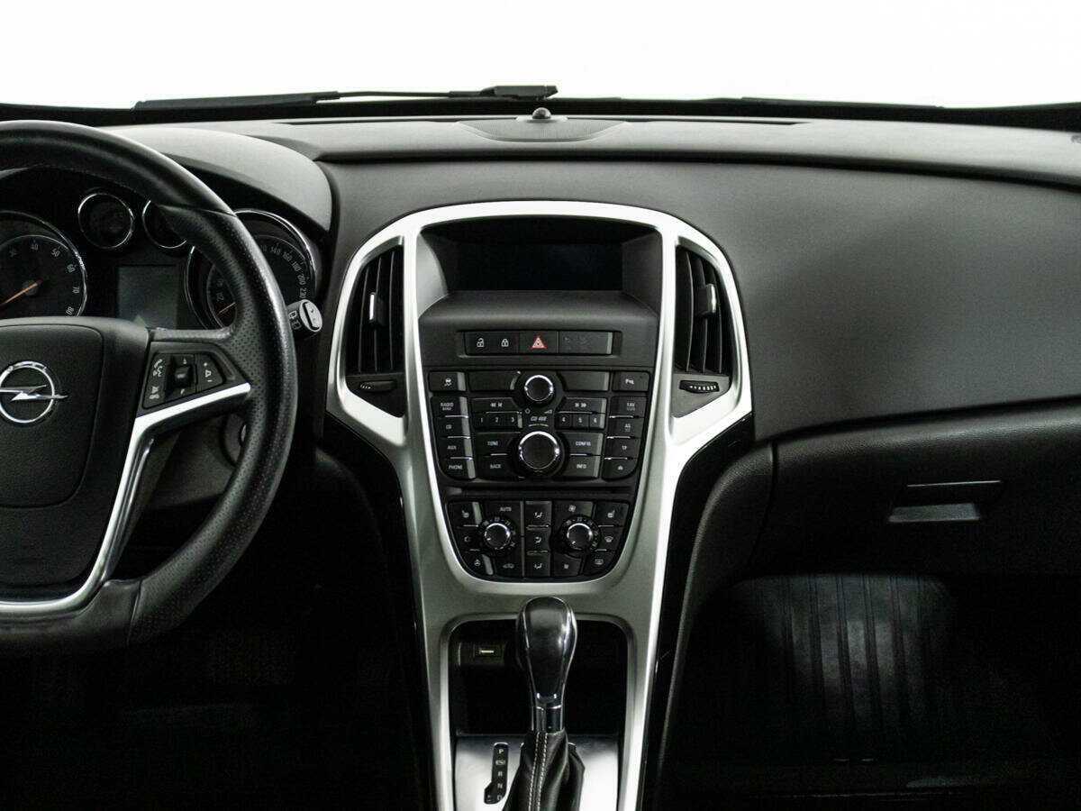 Opel Astra 2013 года с пробегом. Фото: #13