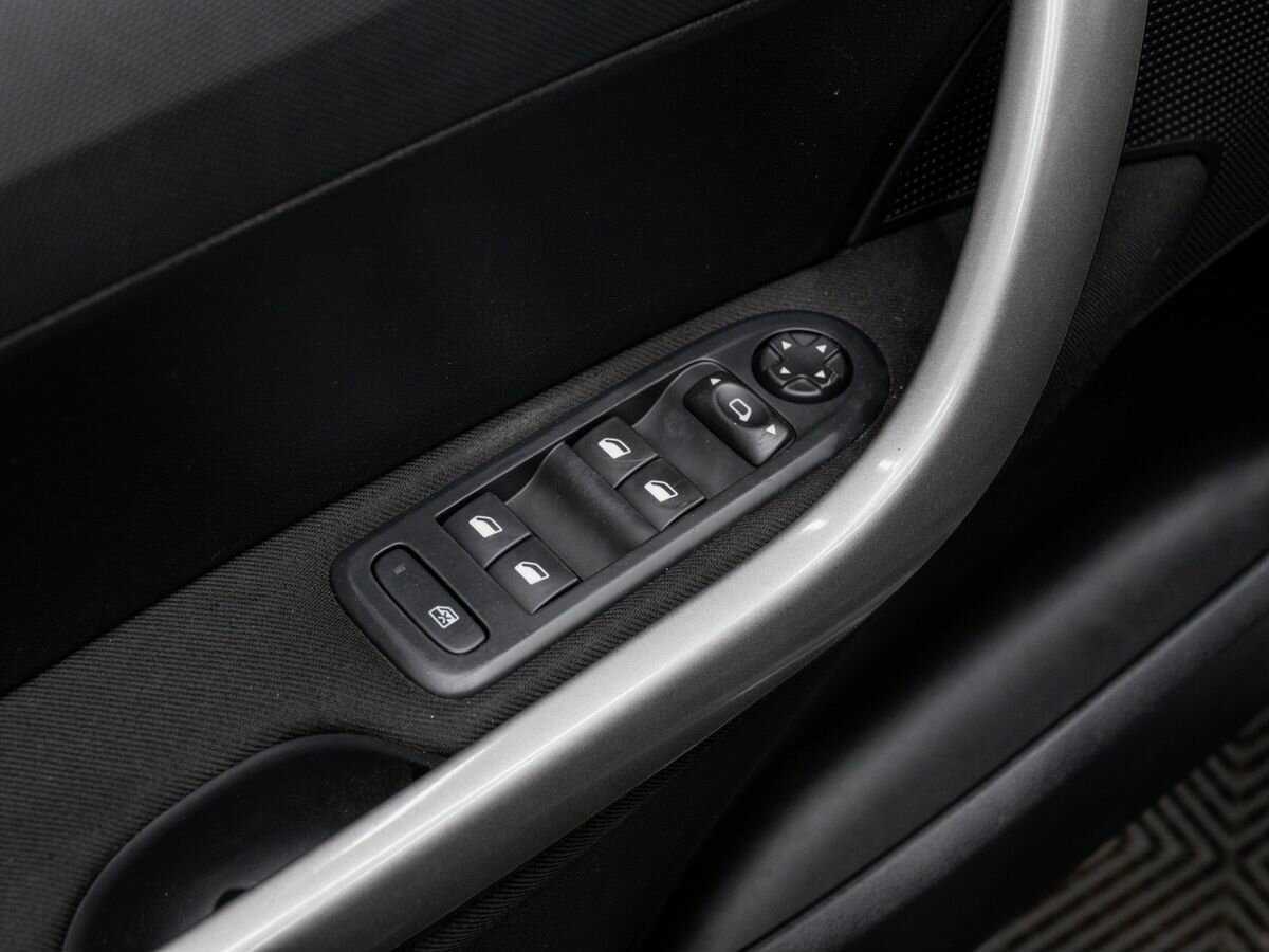 Peugeot 408 2013 года с пробегом. Фото: #14