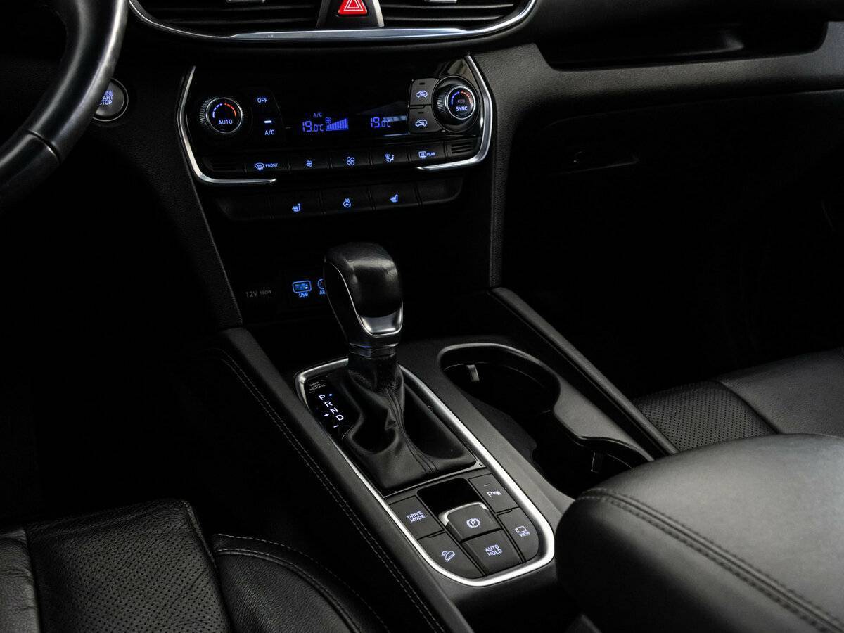 Hyundai Santa Fe 2018 года с пробегом. Фото: #11