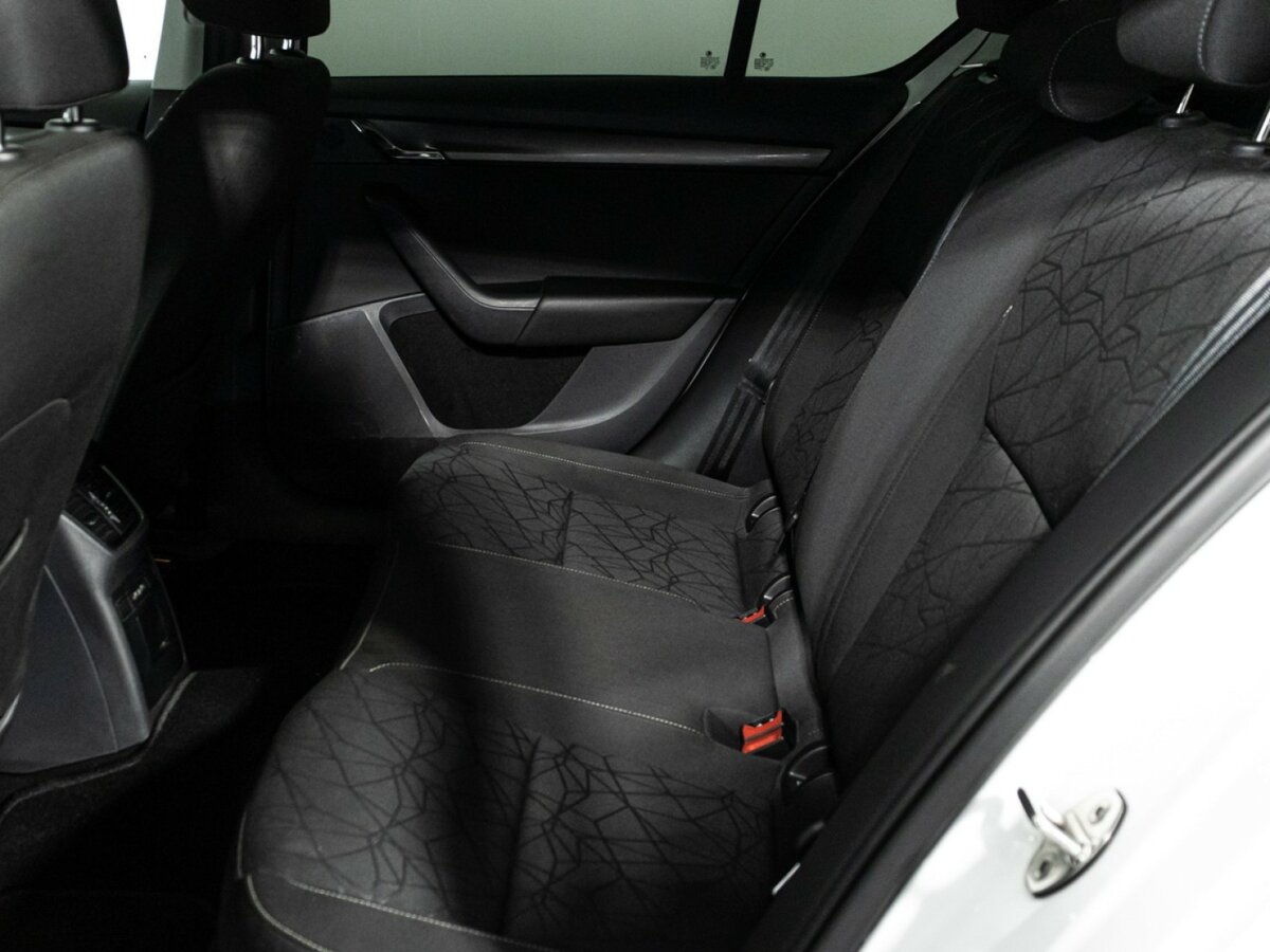 Skoda Octavia 2019 года с пробегом. Фото: #9