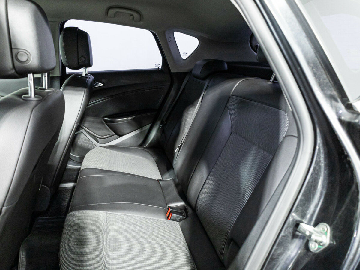 Opel Astra 2012 года с пробегом. Фото: #9