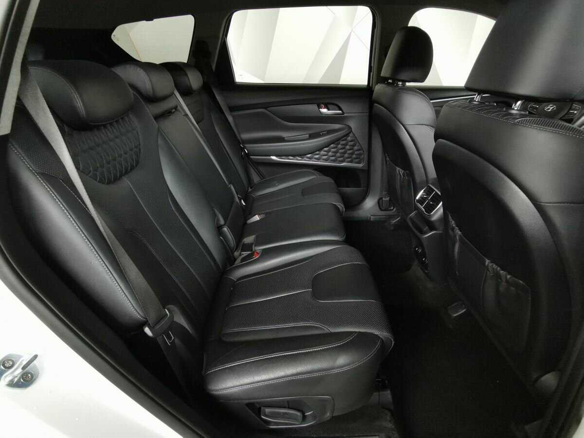 Hyundai Santa Fe 2019 года с пробегом. Фото: #11