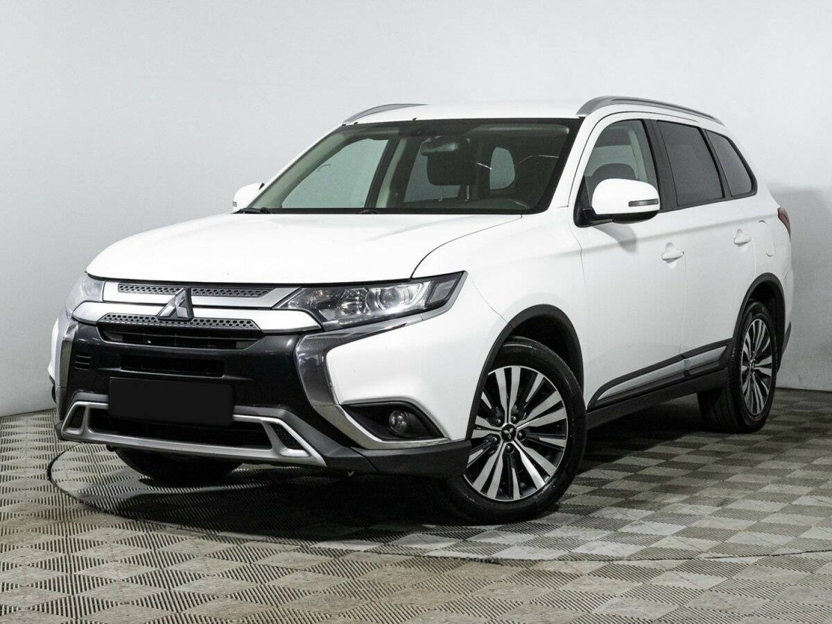 Mitsubishi Outlander 2019 года с пробегом. Посмотреть фото