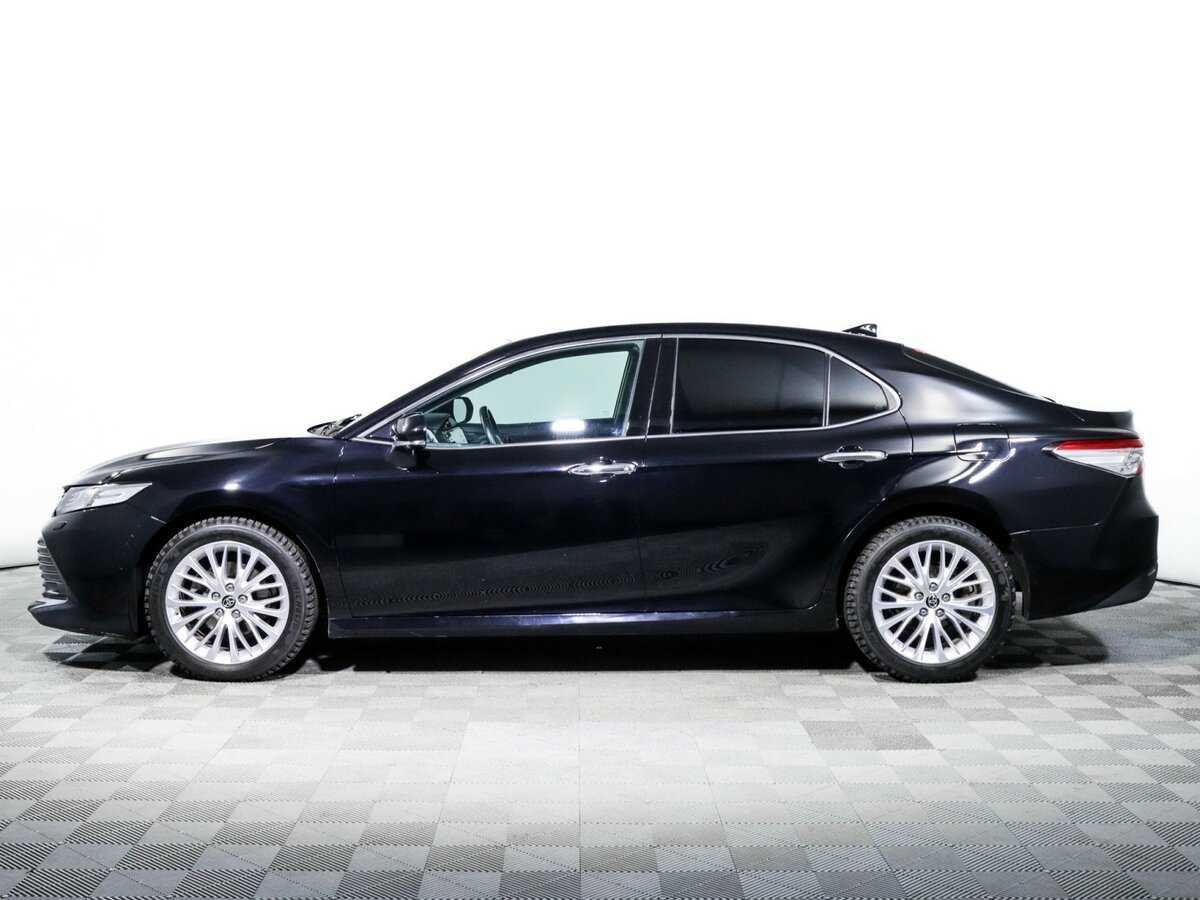 Toyota Camry 2018 года с пробегом. Фото: #4