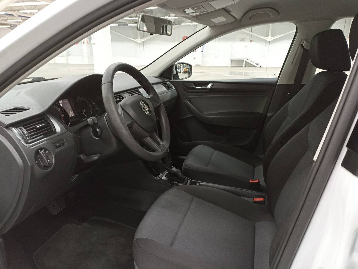 Skoda Rapid 2018 года с пробегом. Фото: #15