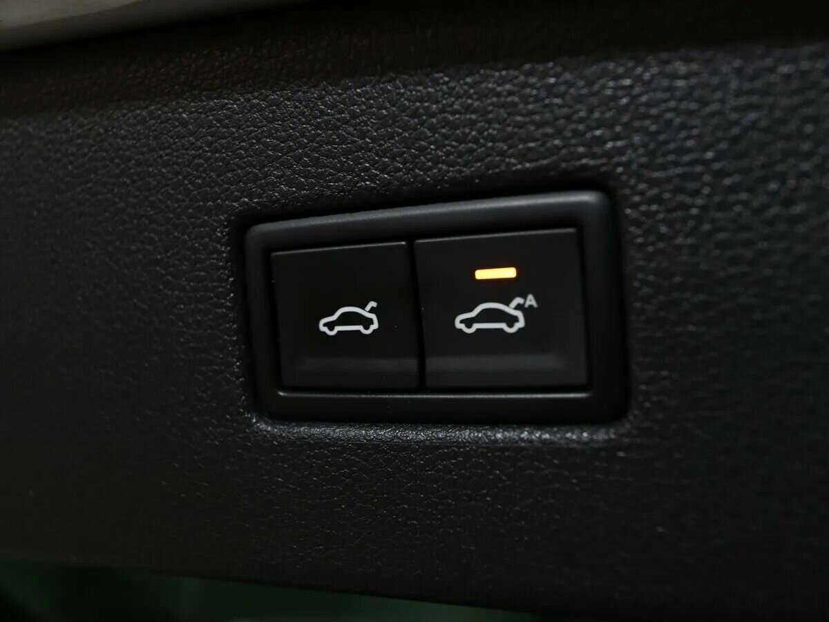 Volkswagen Tiguan 2018 года с пробегом. Фото: #4