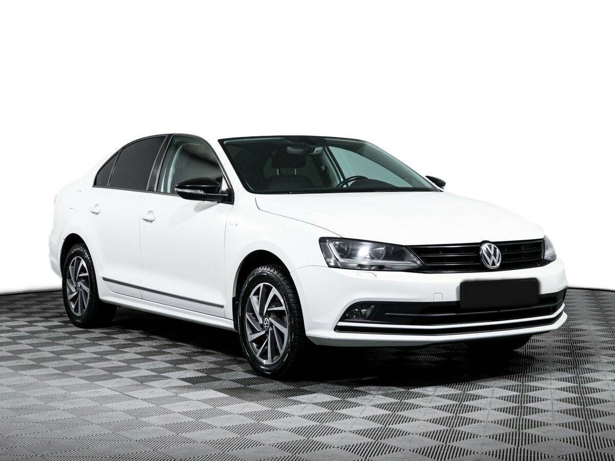 Volkswagen Jetta 2017 года с пробегом. Фото: #2