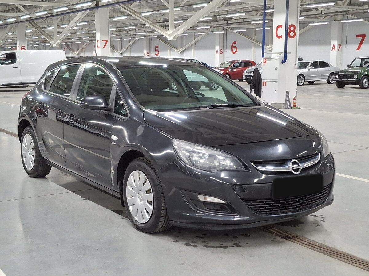 Opel Astra 2013 года с пробегом. Фото: #2