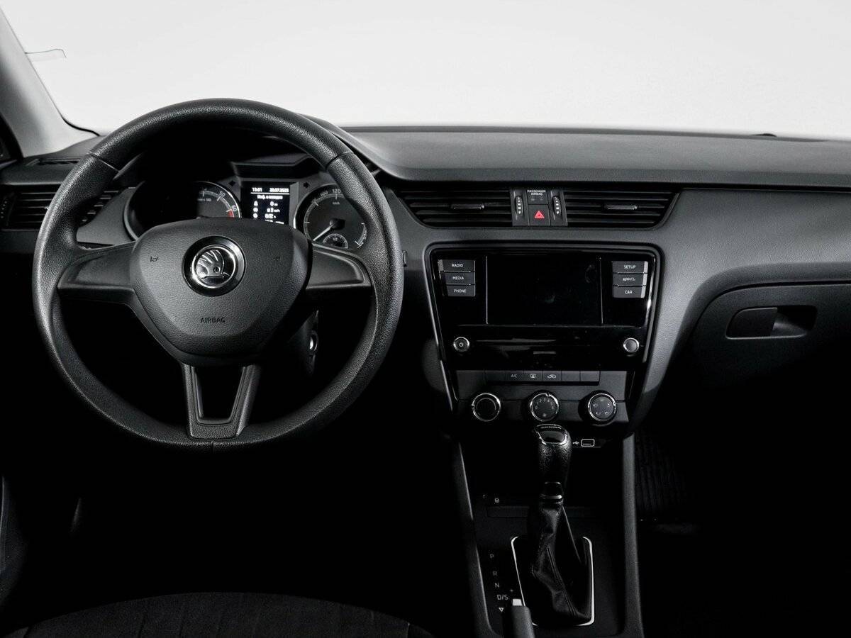 Skoda Octavia 2019 года с пробегом. Фото: #11