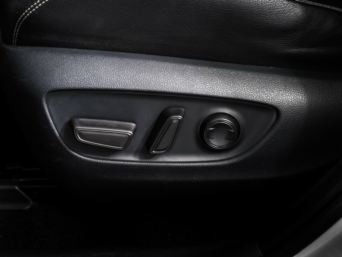 Toyota RAV4 2019 года с пробегом. Фото: #13