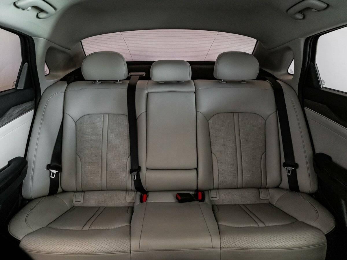 Kia K5 2021 года с пробегом. Фото: #16