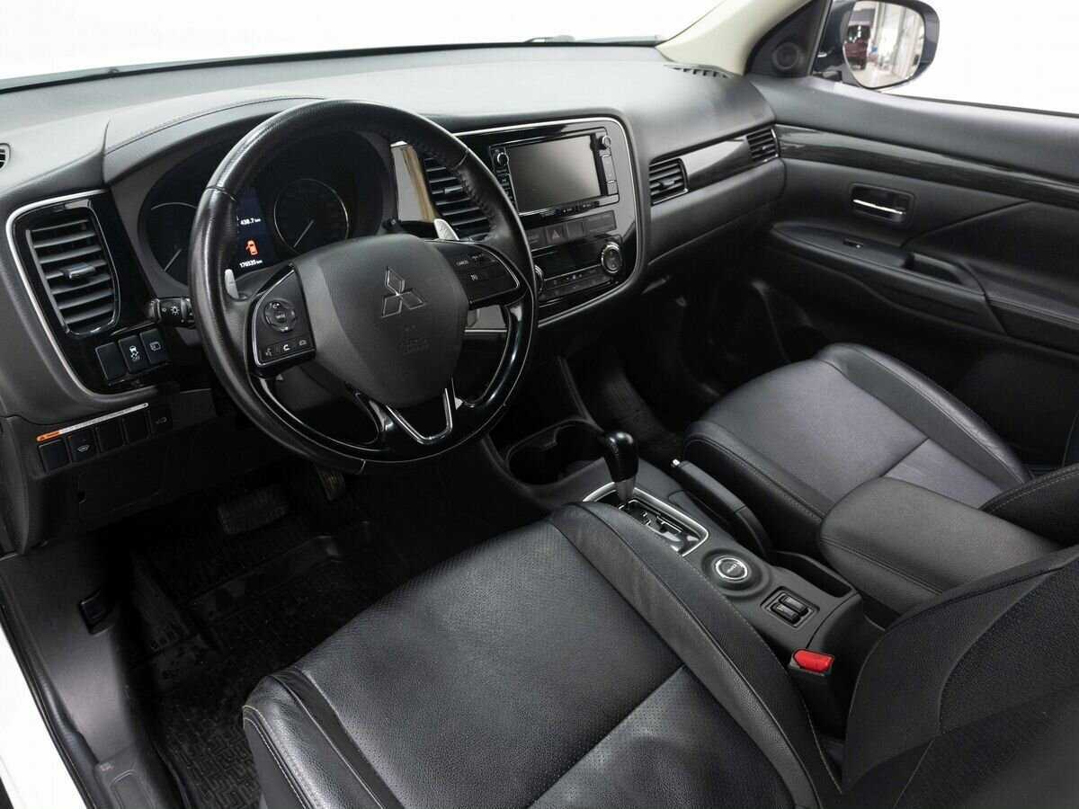 Mitsubishi Outlander 2016 года с пробегом. Фото: #8