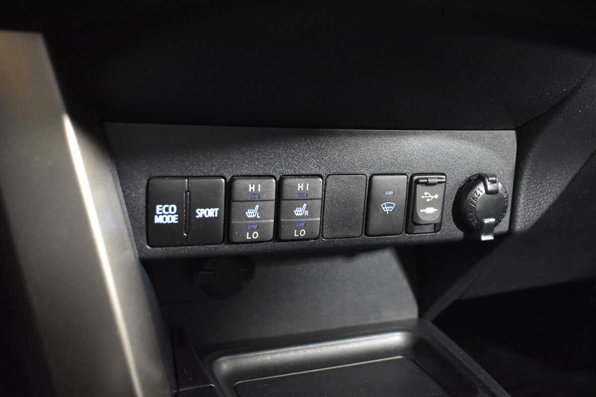 Toyota RAV4 2013 года с пробегом. Фото: #14