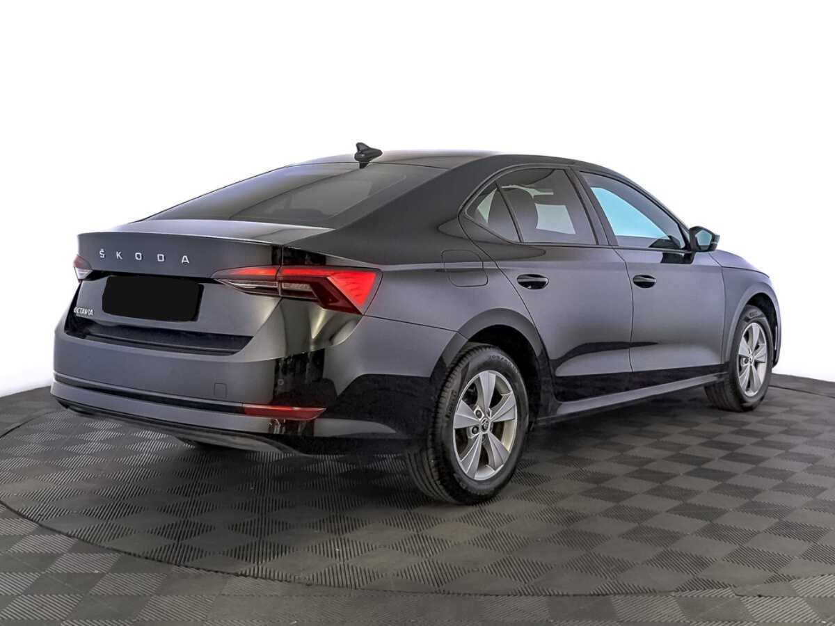 Skoda Octavia 2021 года с пробегом. Фото: #4