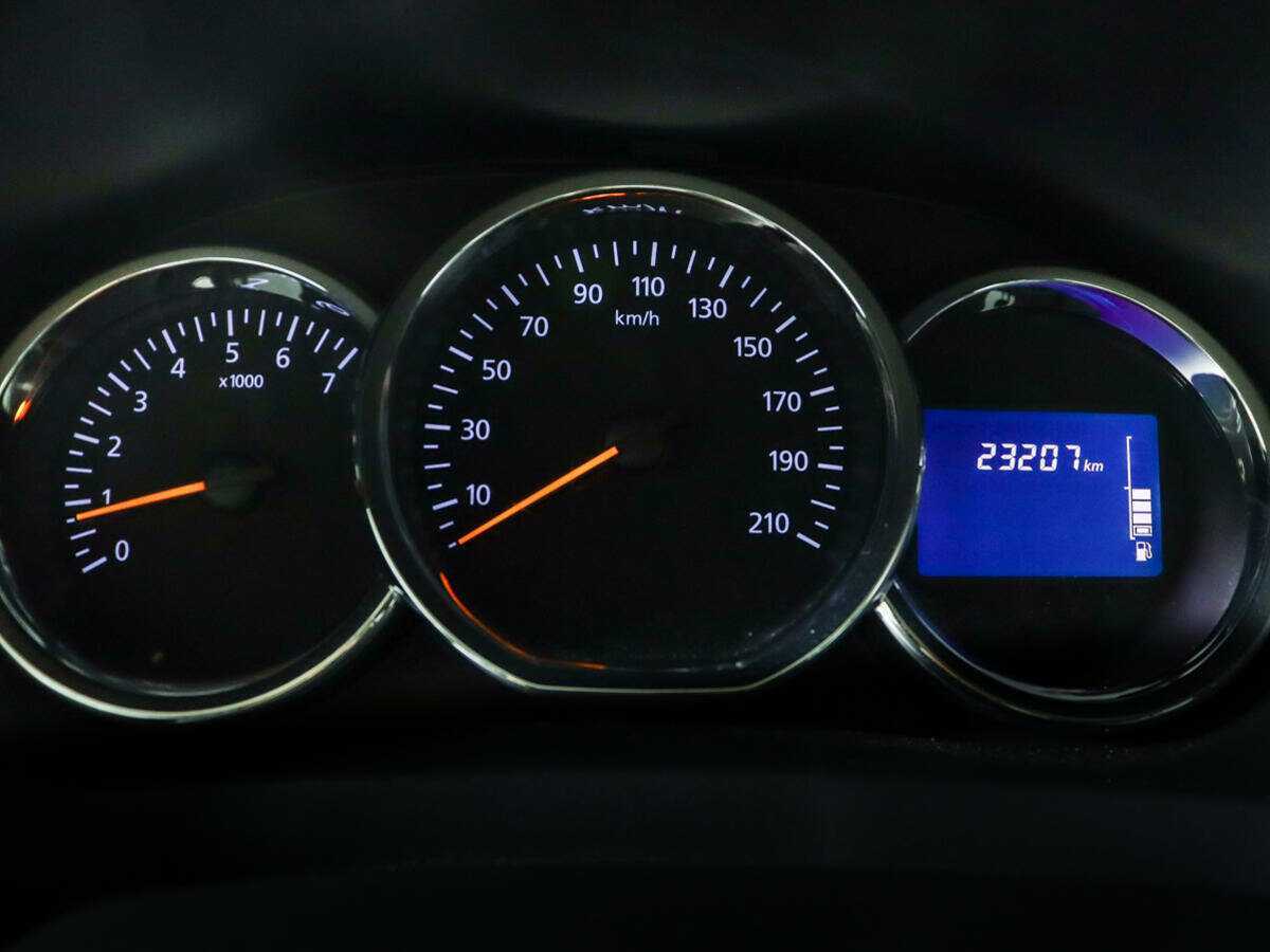 Renault Logan 2014 года с пробегом. Фото: #8