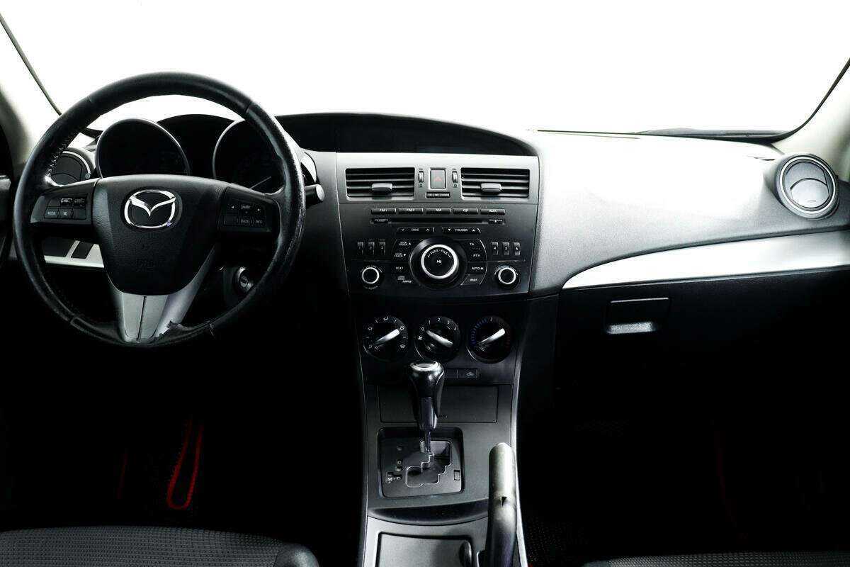 Mazda 3 2013 года с пробегом. Фото: #9
