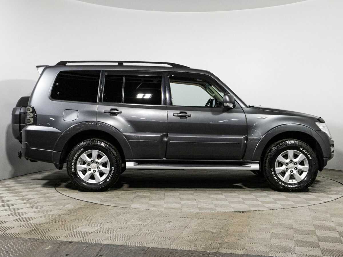 Mitsubishi Pajero 2014 года с пробегом. Фото: #3