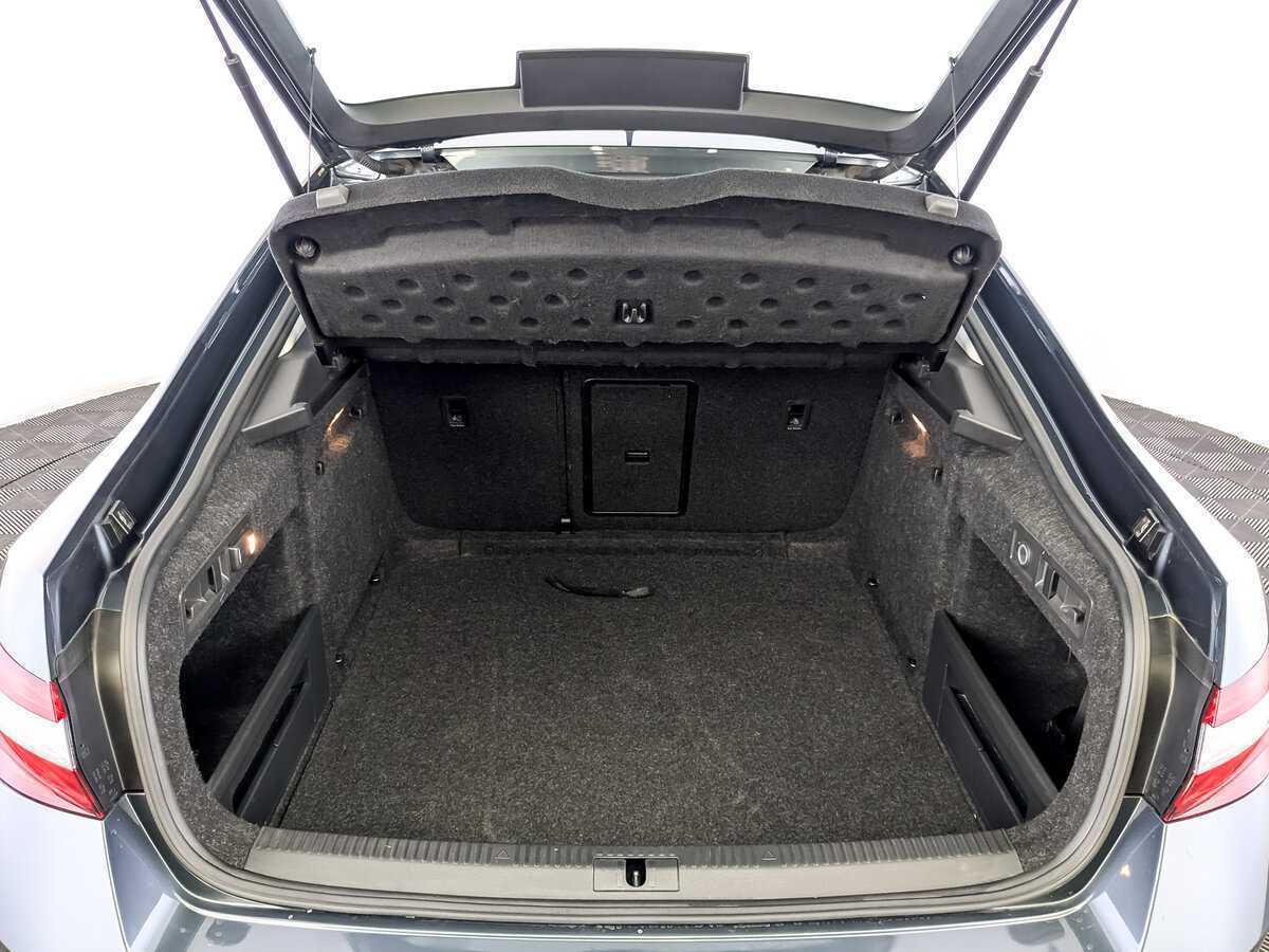 Skoda Superb 2019 года с пробегом. Фото: #9