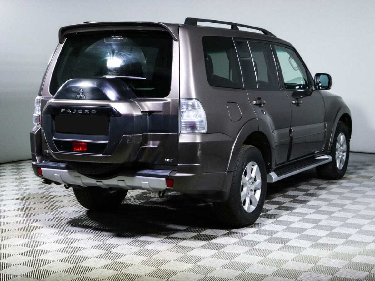 Mitsubishi Pajero 2014 года с пробегом. Фото: #3