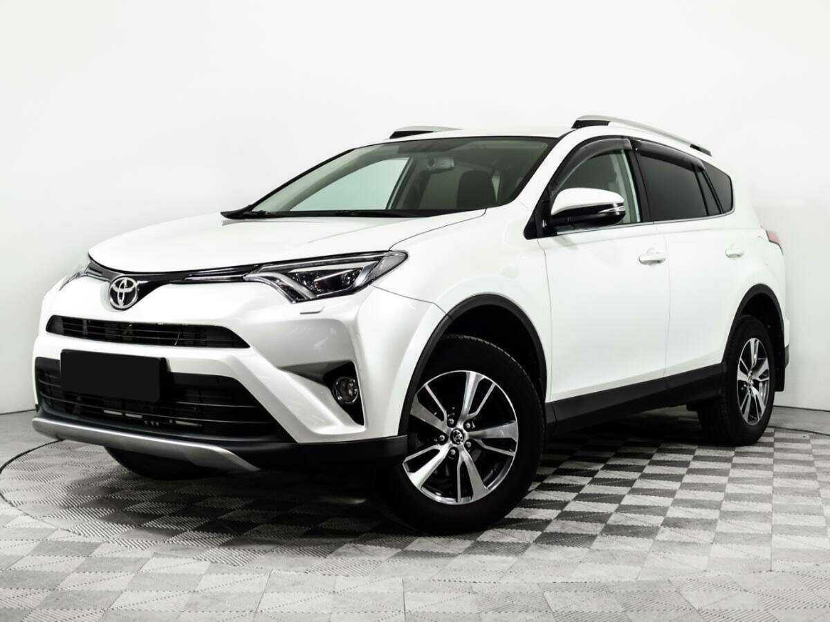Toyota RAV4 2018 года с пробегом. Посмотреть фото