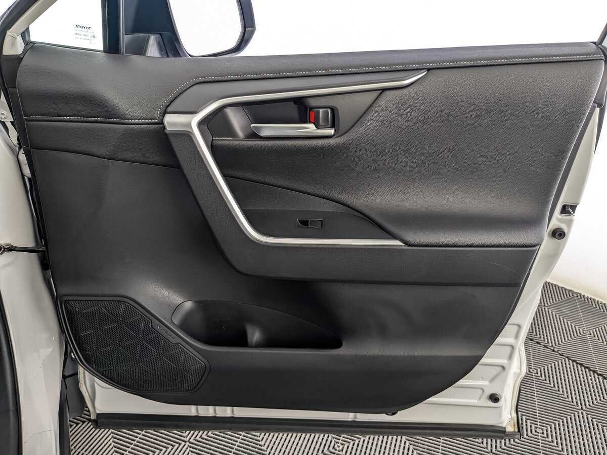 Toyota RAV4 2019 года с пробегом. Фото: #24