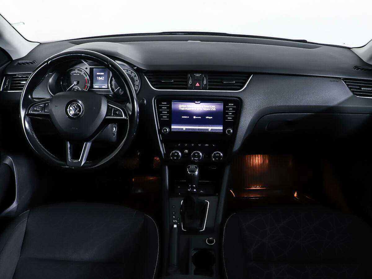 Skoda Octavia 2018 года с пробегом. Фото: #11