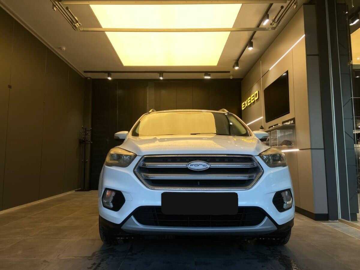 Ford Kuga 2018 года с пробегом. Посмотреть фото