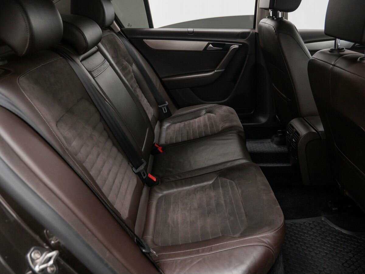Volkswagen Passat 2012 года с пробегом. Фото: #9