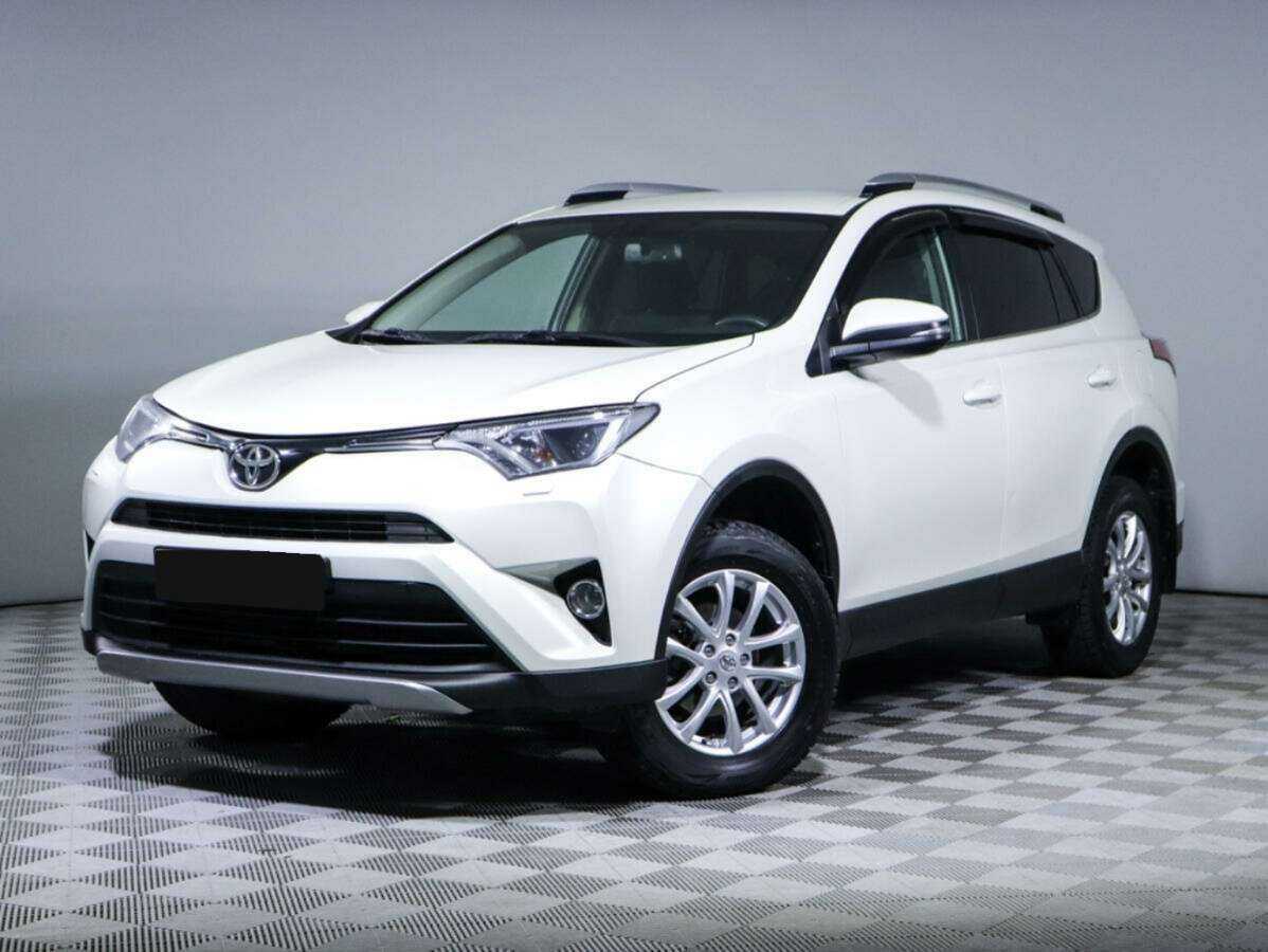 Toyota RAV4 2017 года с пробегом. Посмотреть фото