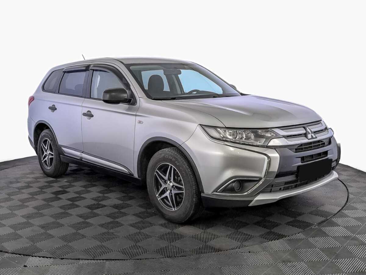 Mitsubishi Outlander 2015 года с пробегом. Фото: #2