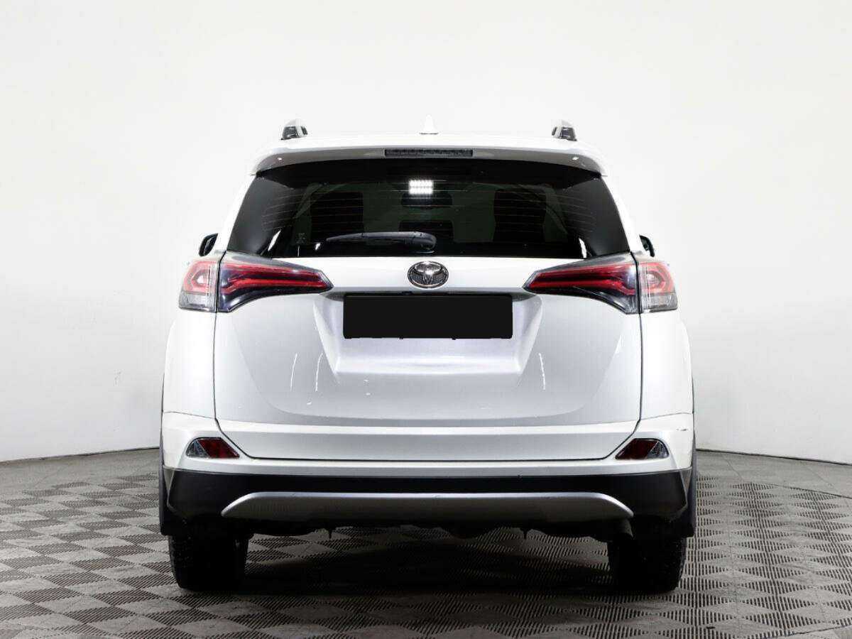 Toyota RAV4 2015 года с пробегом. Фото: #4