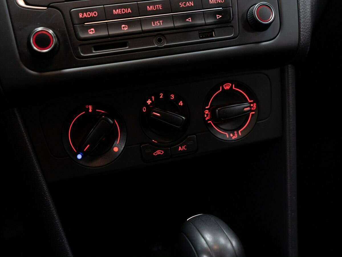 Volkswagen Polo 2017 года с пробегом. Фото: #9