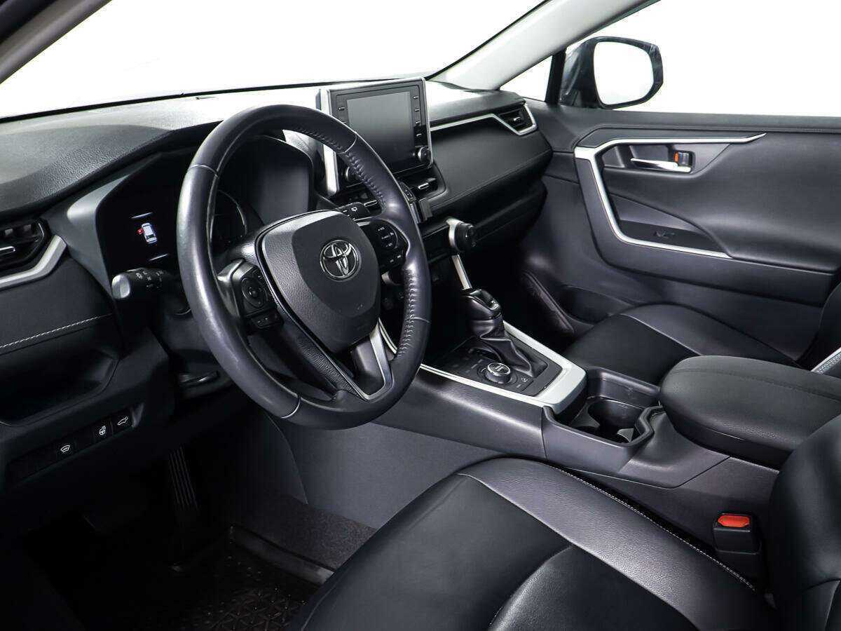 Toyota RAV4 2019 года с пробегом. Фото: #12