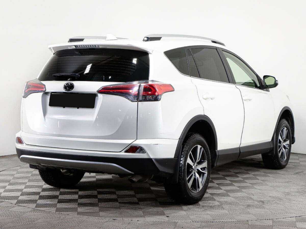 Toyota RAV4 2015 года с пробегом. Фото: #3