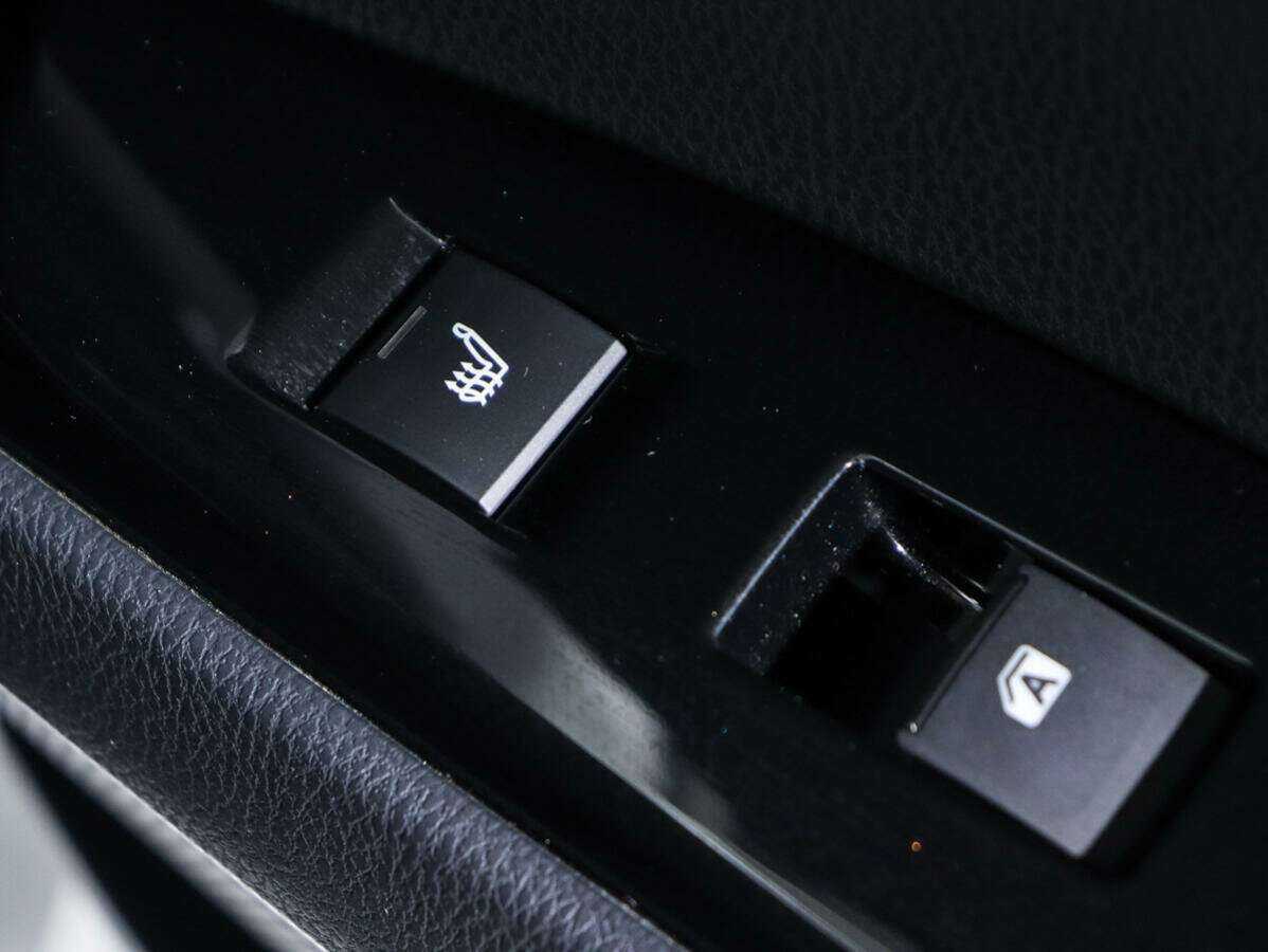 Toyota Camry 2018 года с пробегом. Фото: #11