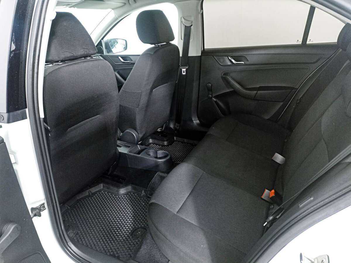 Skoda Rapid 2017 года с пробегом. Фото: #11